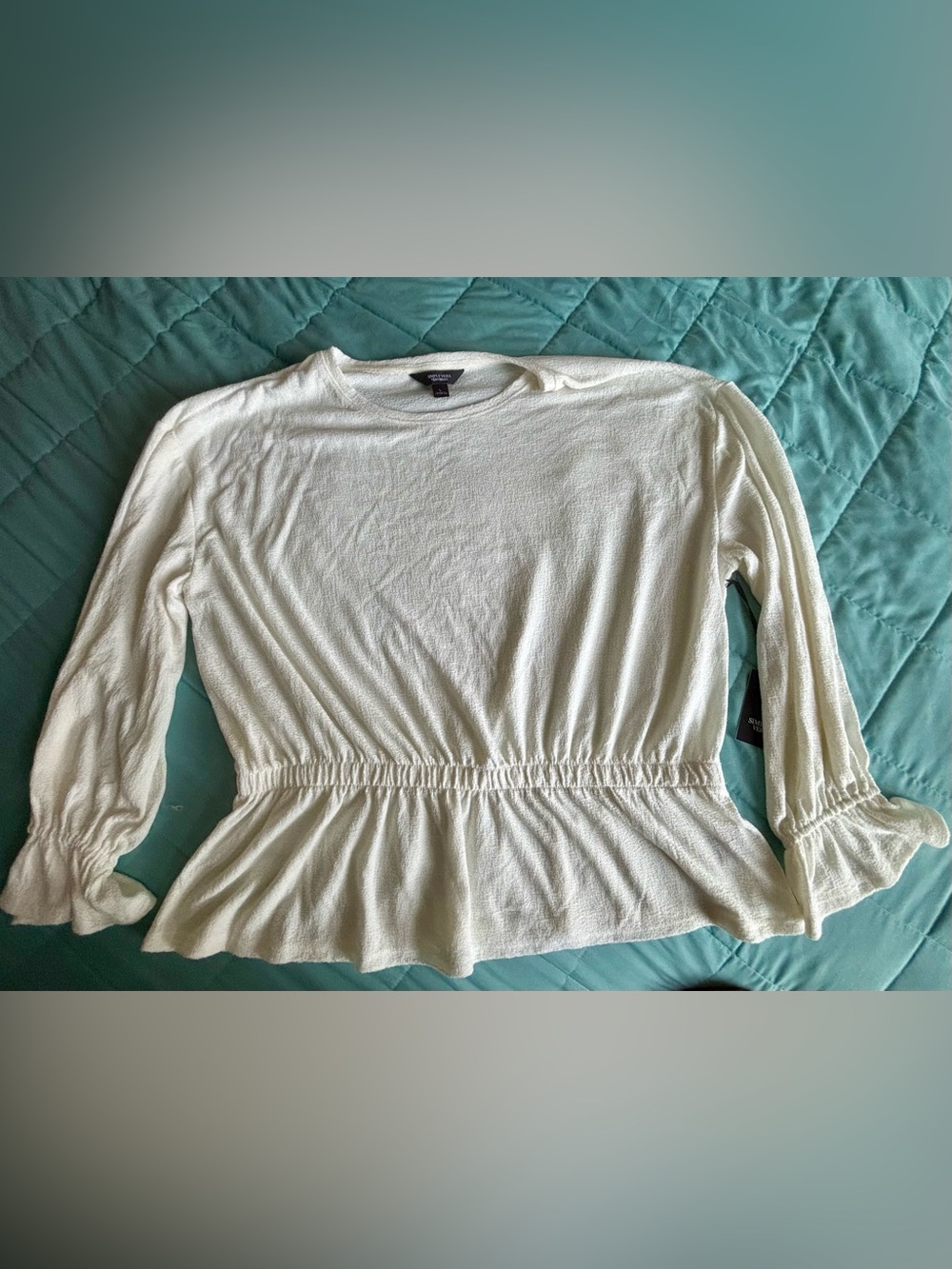 Simply Vera Vera Wang Cream Long-Sleeve Peplum Top